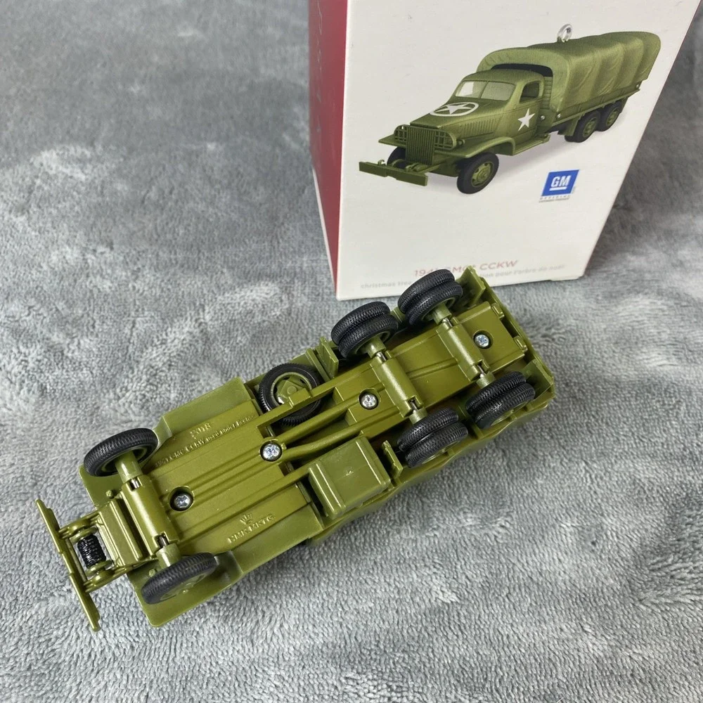 Hallmark keepsake ornament